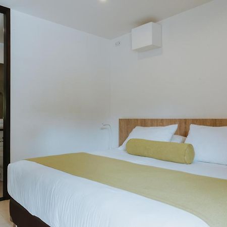 Travelers Rio Verde Living Suites Rionegro Exterior photo